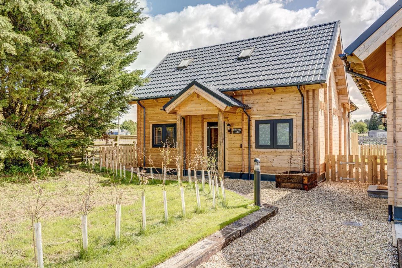 Buttercup Lodge Benson Exterior photo